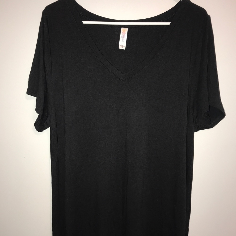 2X Lularoe Christy Black Tee